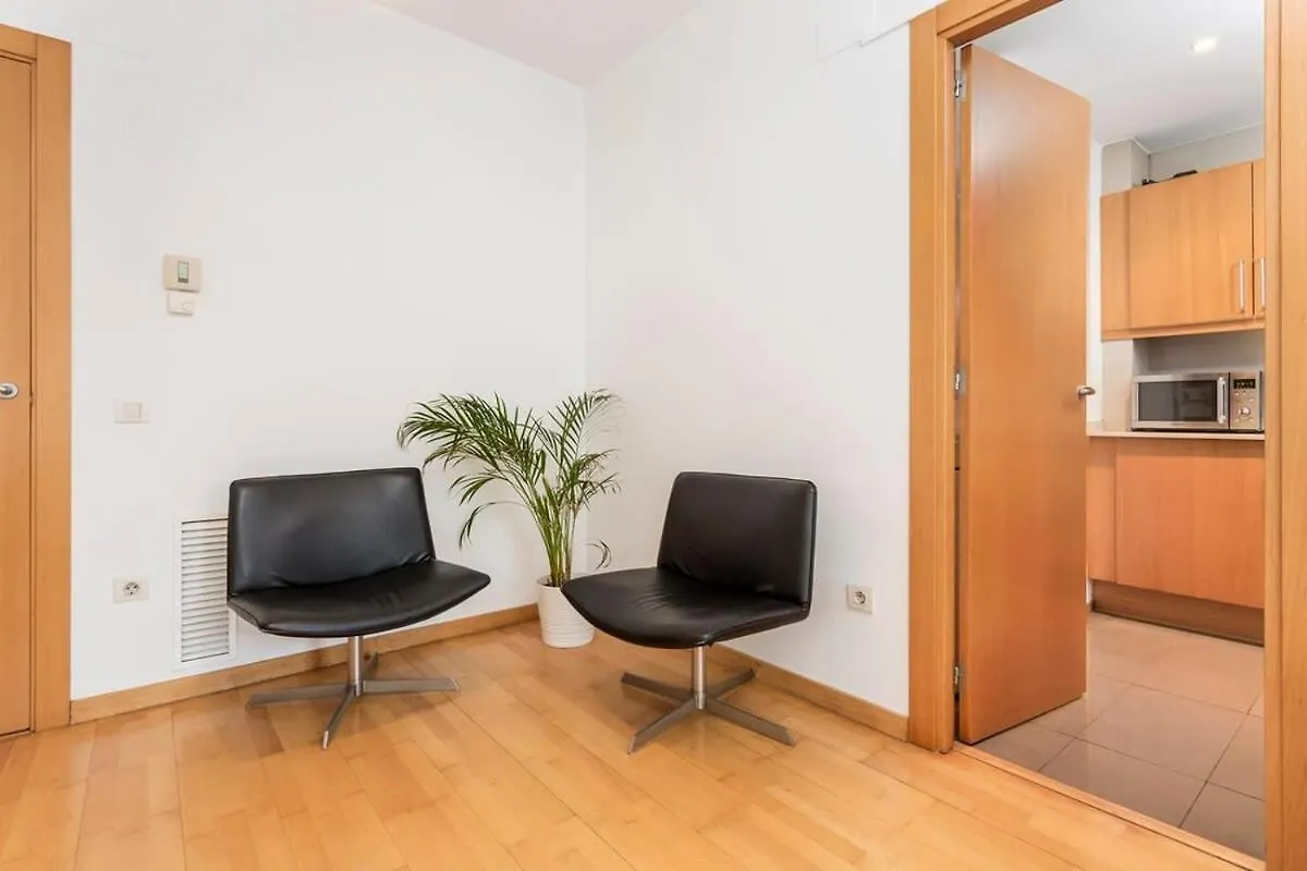 Spacious And Elegant 4 Bedroom With Private Terrace Barcellona 0*,  Spagna