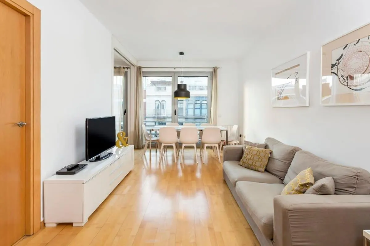Spacious And Elegant 4 Bedroom With Private Terrace Barcelona