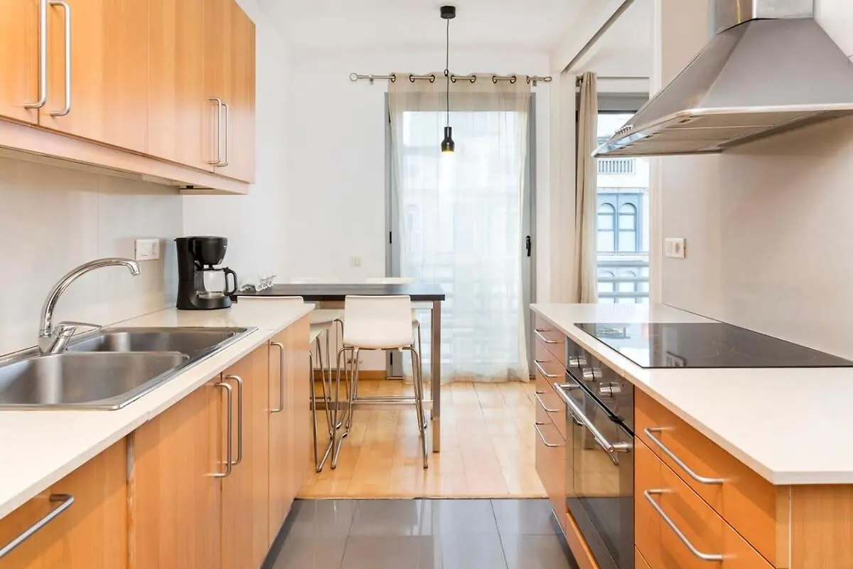 Spacious And Elegant 4 Bedroom With Private Terrace Barcelona Apartament